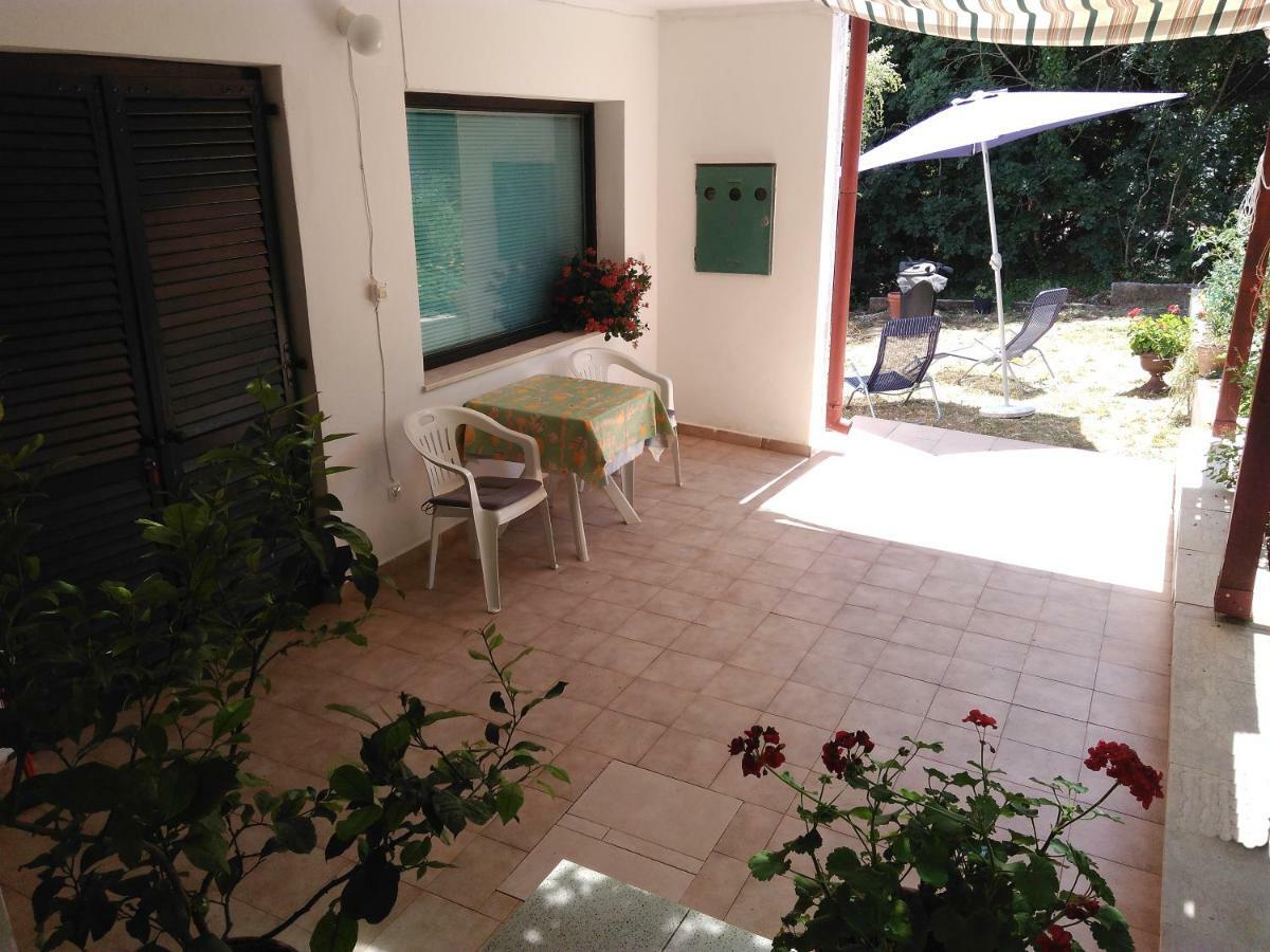 Ina Apartment *